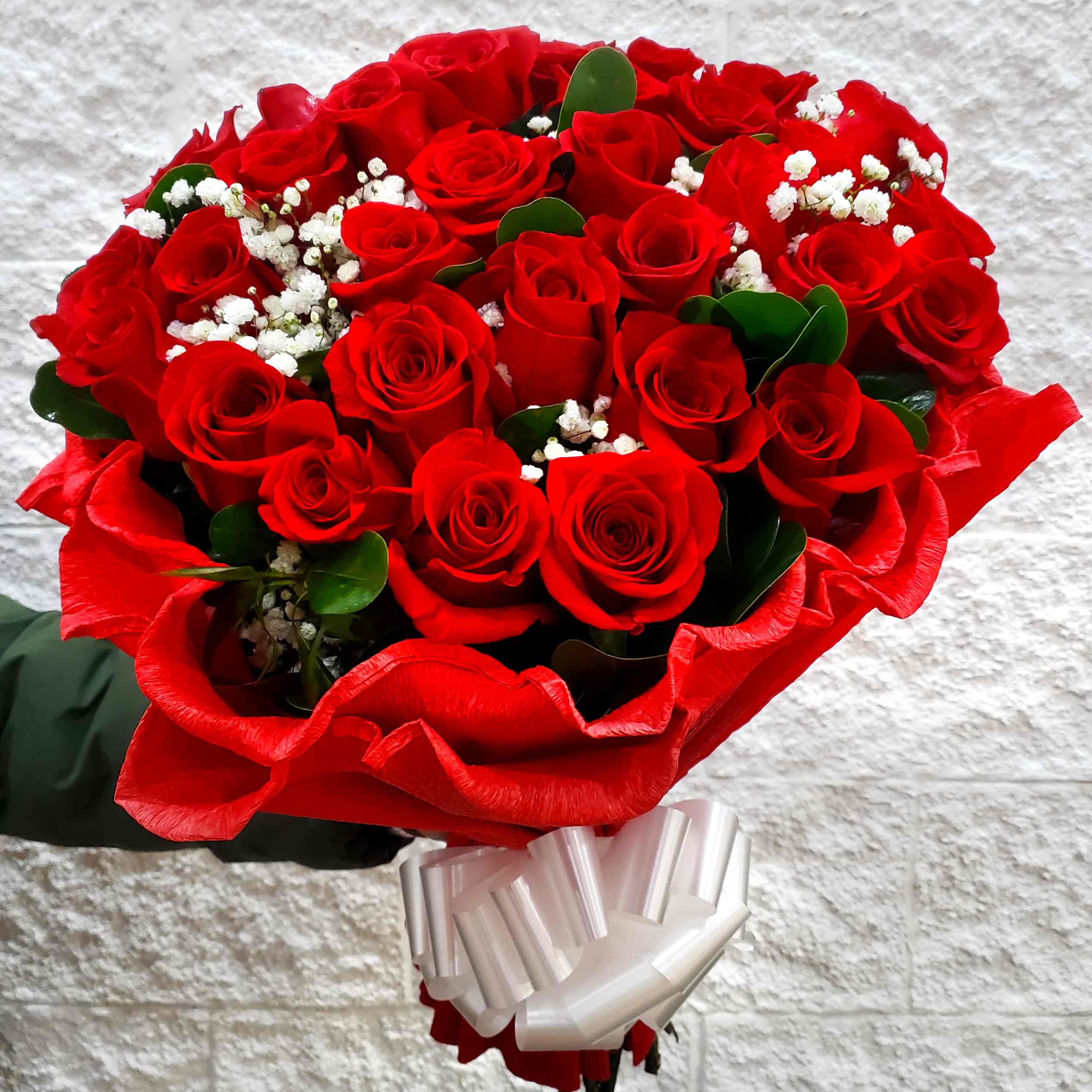 Envio y venta de flores ,rosas, plantas,arreglos florales ,regalos y desayunos a domicilio con delivery gratis en la Ciudad Autonoma de Buenos Aires y con costo de envo en localidades del Gran Buenos Aires asi como delivery de flores y plantas a travs de florerias asociadas en todas las provincias de la Argentina, Buenos Aires, la Pampa, Tucuman, La Rioja, Ro Negro, Entre Rios, Corrientes, Misiones, Neuquen, Chubut, Tierra del Fuego, Santa Cruz, San Luis, Mendoza, Cordoba, Jujuy, Formosa, Santiago del Estero, Salta, Chaco, Catamarca ,San Juan, y ademas realizamos el delivery de flores ,coronas,palmas , plantas y regalos a todas las ciudades de Argentina, Mar del Plata, Crdoba, Buenos Aires, con cargo en Santa Rosa, La Plata, Bella Vista, Neuquen, Pilar, Paran, Posadas, Resistencia, Cipolleti y mas de 300 ciudades y localidades en todo el territorio de nuestro pas, asi como tambien tenemos la posibilidad de enviar flores a casi todo el mundo en cuestion de horas